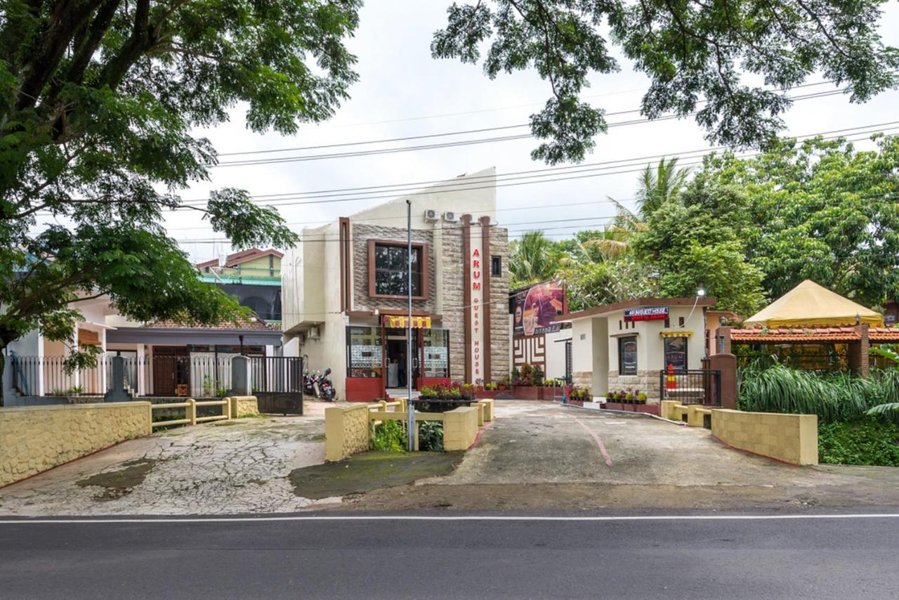 Hotel RedDoorz near Dino Park Malang Zewnętrze zdjęcie
